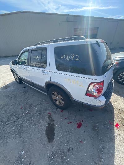 2003 Ford Explorer Location - Ford - Row 32 - Stock # H51692