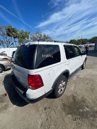 2003 Ford Explorer Location - Ford - Row 32 - Stock # H51692