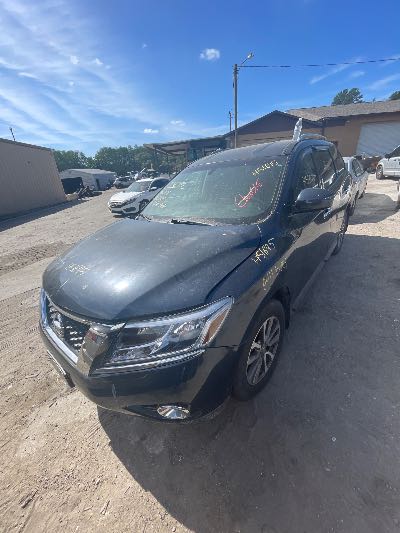 2013 Nissan Pathfinder Location - Imports - Row 43 - Stock # H51695