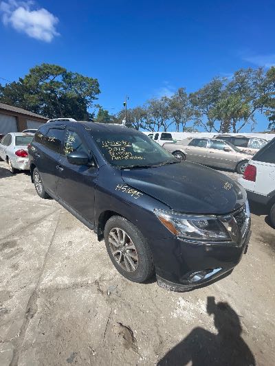 2013 Nissan Pathfinder Location - Imports - Row 43 - Stock # H51695