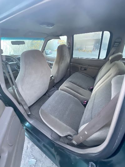 2001 Ford Explorer Location - Ford - Row 32 - Stock # H51649