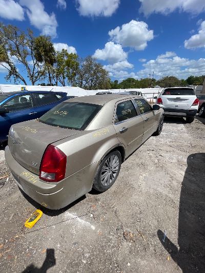 2006 Chrysler 300 Location - Chrysler - Row 43 - Stock # H51734