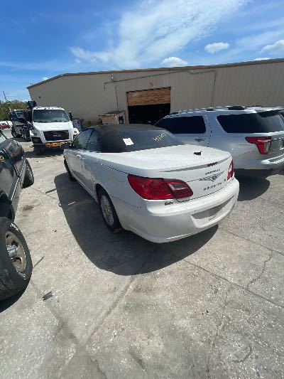 2009 Chrysler Sebring Location - Chrysler - Row 42 - Stock # H51707