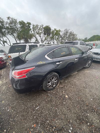 2015 Nissan Altima Location - Imports - Row 2 - Stock # H51782