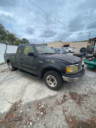 2003 Ford F-150 Location - Large Trucks & Vans - Row 24 - Stock # H51786