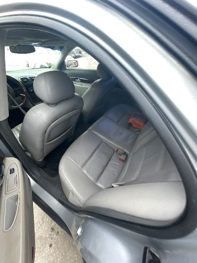 2000 Lincoln LS Location - Ford - Row 27 - Stock # H51724
