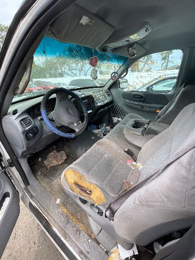 2001 Ford F-150 Location - Large Trucks & Vans - Row 21 - Stock # H51775
