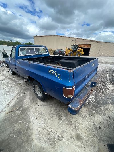 1978 CHEVROLET CHEYENNE Location - Large Trucks & Vans - Row 21 - Stock # H51812
