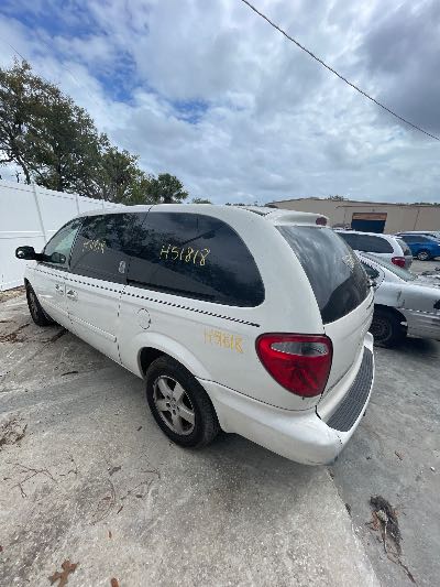 2005 Dodge Grand Caravan Location - Chrysler - Row 43 - Stock # H51818