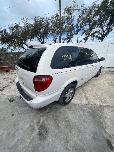 2005 Dodge Grand Caravan Location - Chrysler - Row 43 - Stock # H51818