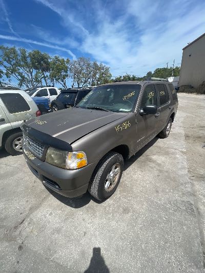 2005 Ford Explorer Location - Ford - Row 33 - Stock # H51866