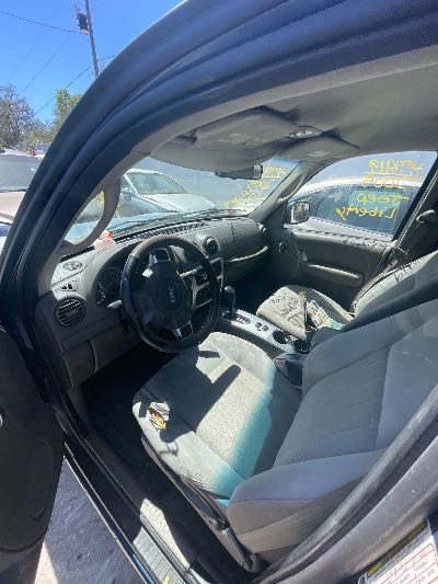 2005 Jeep Liberty Location - Chrysler - Row 44 - Stock # H51919