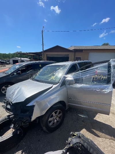 2008 Chrysler Town & Country Location - Chrysler - Row 44 - Stock # H51941