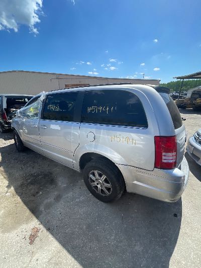 2008 Chrysler Town & Country Location - Chrysler - Row 44 - Stock # H51941