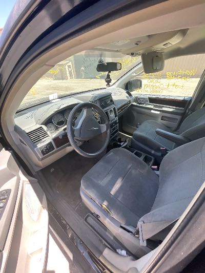 2010 Chrysler Town & Country Location - Chrysler - Row 45 - Stock # H51936