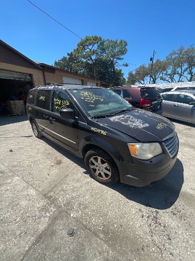 2010 Chrysler Town & Country Location - Chrysler - Row 45 - Stock # H51936