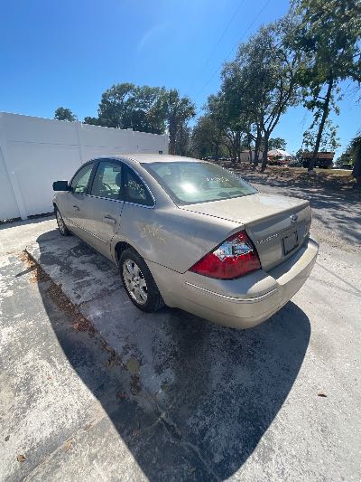 2006 Ford Five Hundred Location - Ford - Row 35 - Stock # H51952