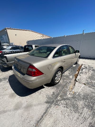 2006 Ford Five Hundred Location - Ford - Row 35 - Stock # H51952