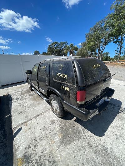 2001 GMC Jimmy Location - GM - Row 28 - Stock # H51989