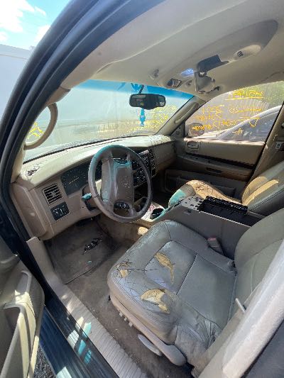 2001 Dodge Durango Location - Chrysler - Row 46 - Stock # H51991