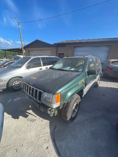 1997 Jeep Grand Cherokee Location - Chrysler - Row 45 - Stock # H52063