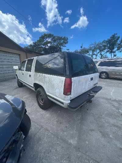 1999 Chevrolet Suburban Location - Large Trucks & Vans - Row 25 - Stock # H52090