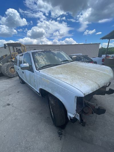 1999 Chevrolet Suburban Location - Large Trucks & Vans - Row 25 - Stock # H52090