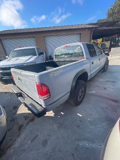 2004 Dodge Dakota Location - Large Trucks & Vans - Row 26 - Stock # H52068