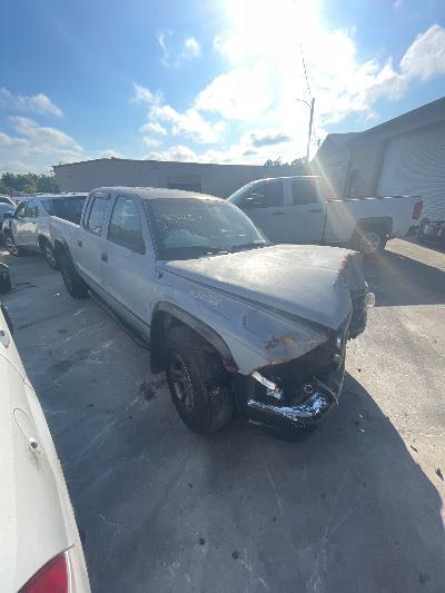2004 Dodge Dakota Location - Large Trucks & Vans - Row 26 - Stock # H52068