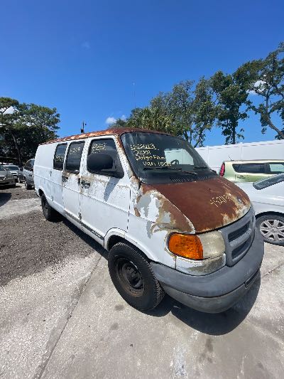 2001 Dodge Ram Van Location - Large Trucks & Vans - Row 25 - Stock # H52113