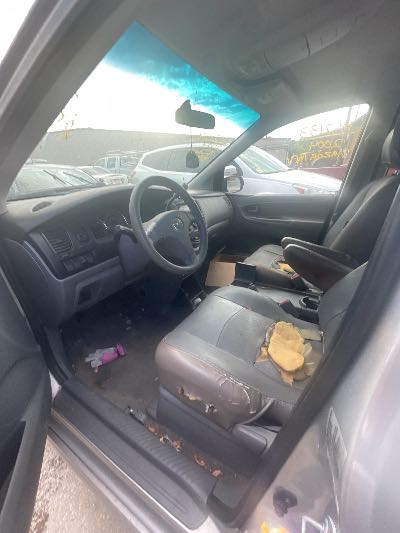 2004 Mazda MPV Location - Imports - Row 17 - Stock # H52133