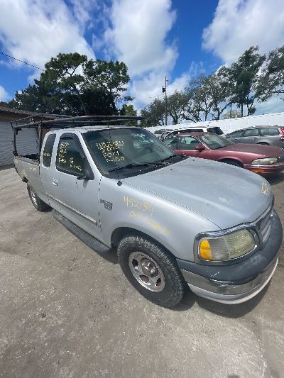 2002 Ford F-150 Location - Large Trucks & Vans - Row 25 - Stock # H52134