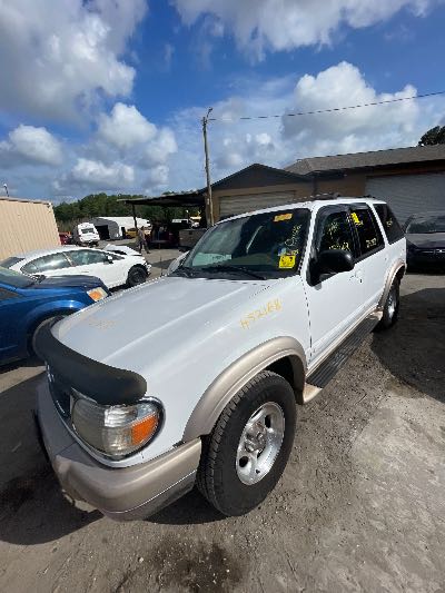 2001 Ford Explorer Location - Ford - Row 36 - Stock # H52168