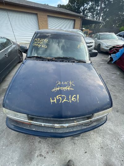 2000 Chevrolet S10 Pickup Location - GM - Row 31 - Stock # H52161