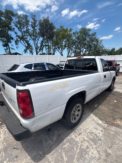 2006 Chevrolet Silverado 1500 Location - Large Trucks & Vans - Row 25 - Stock # H52189