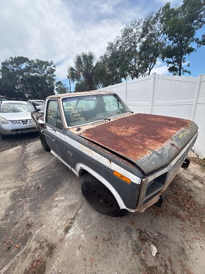 1984 Ford F-150 Location - Large Trucks & Vans - Row 26 - Stock # H52143