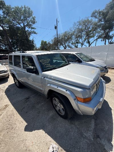 2006 Jeep Commander Location - Chrysler - Row 47 - Stock # H52201