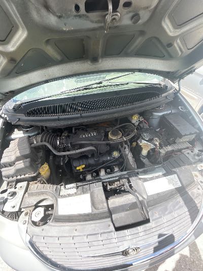 2003 Chrysler Town & Country Location - Chrysler - Row 47 - Stock # H52212