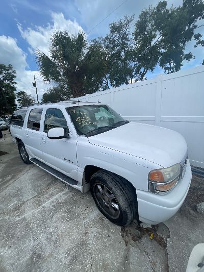 2005 GMC Yukon Denali Location - Large Trucks & Vans - Row 29 - Stock # H52194