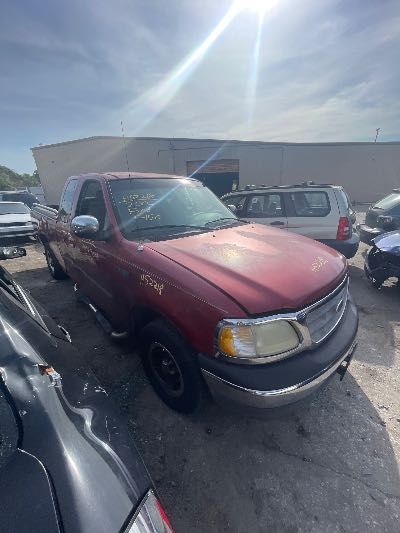 2002 Ford F-150 Location - Large Trucks & Vans - Row 26 - Stock # H52218