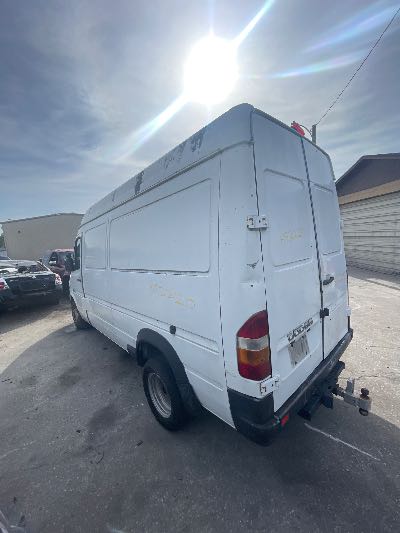 2005 Dodge Sprinter Van Location - Large Trucks & Vans - Row 26 - Stock # H52220