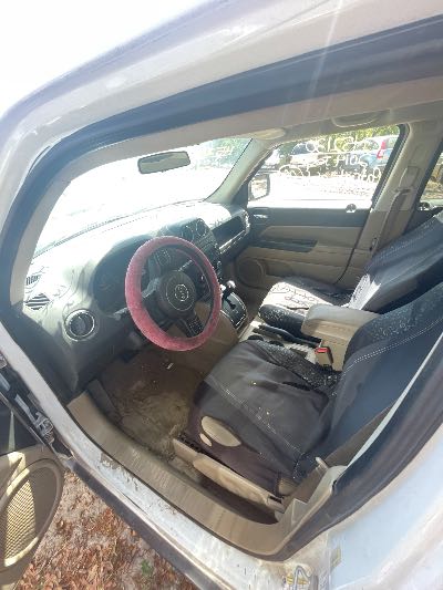 2014 Jeep Patriot Location - Chrysler - Row 38 - Stock # H52130