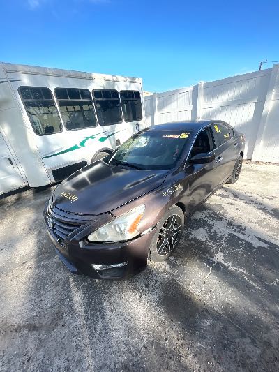 2013 Nissan Altima Location - Imports - Row 21 - Stock # H52241