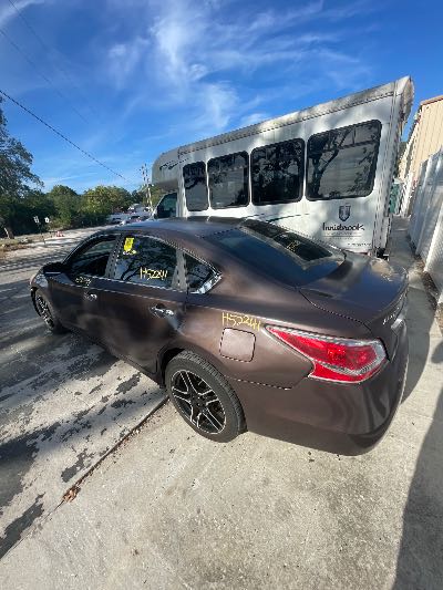 2013 Nissan Altima Location - Imports - Row 21 - Stock # H52241