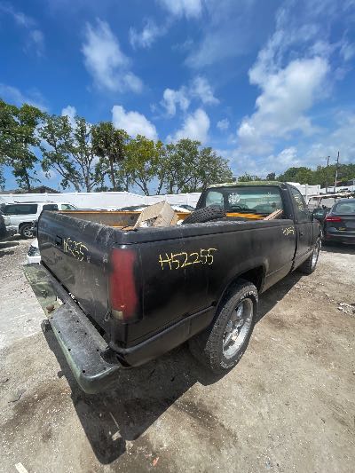 1992 Chevrolet C/K 2500 Location - Large Trucks & Vans - Row 27 - Stock # H52255