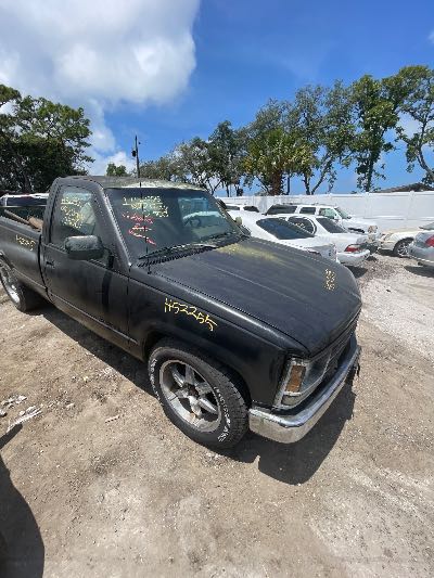 1992 Chevrolet C/K 2500 Location - Large Trucks & Vans - Row 27 - Stock # H52255