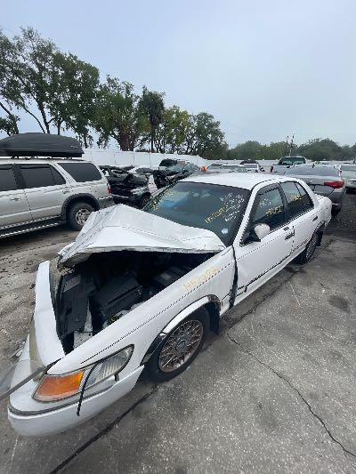 2000 Mercury Grand Marquis Location - Ford - Row 25 - Stock # H52292