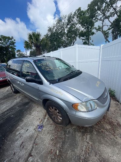 2002 Chrysler Town & Country Location - Chrysler - Row 39 - Stock # H52294