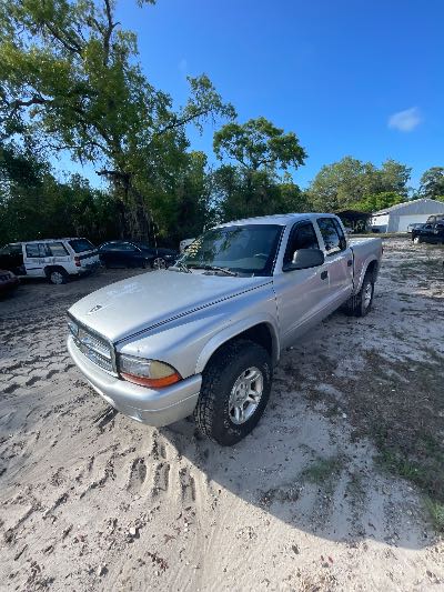 2004 Dodge Dakota Location - Large Trucks & Vans - Row 29 - Stock # H52310