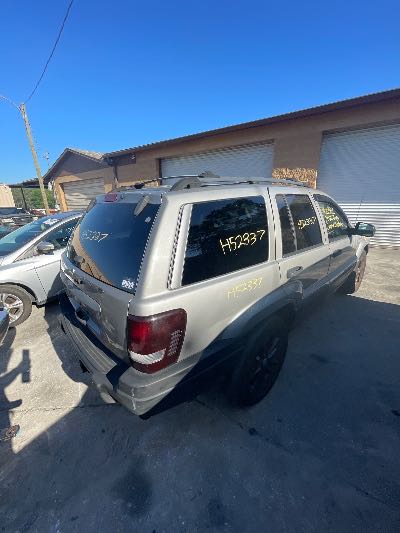 2002 Jeep Grand Cherokee Location - Chrysler - Row 39 - Stock # H52337
